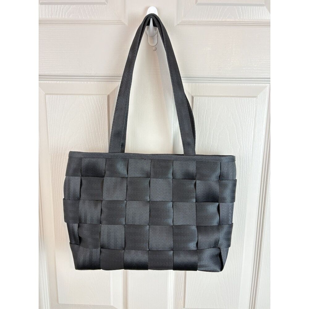 Seatbelt Bag Black Totebag The Seat Belt Bag Shoulder Purse